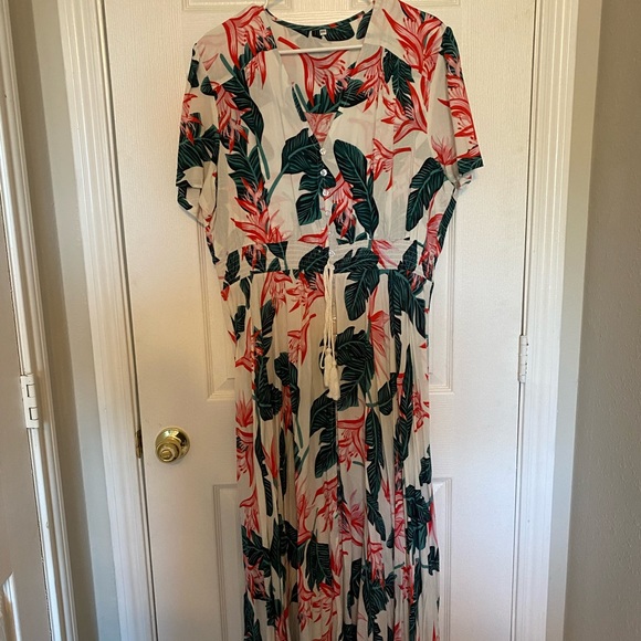 Amazon Flowy Dress - Picture 1 of 1